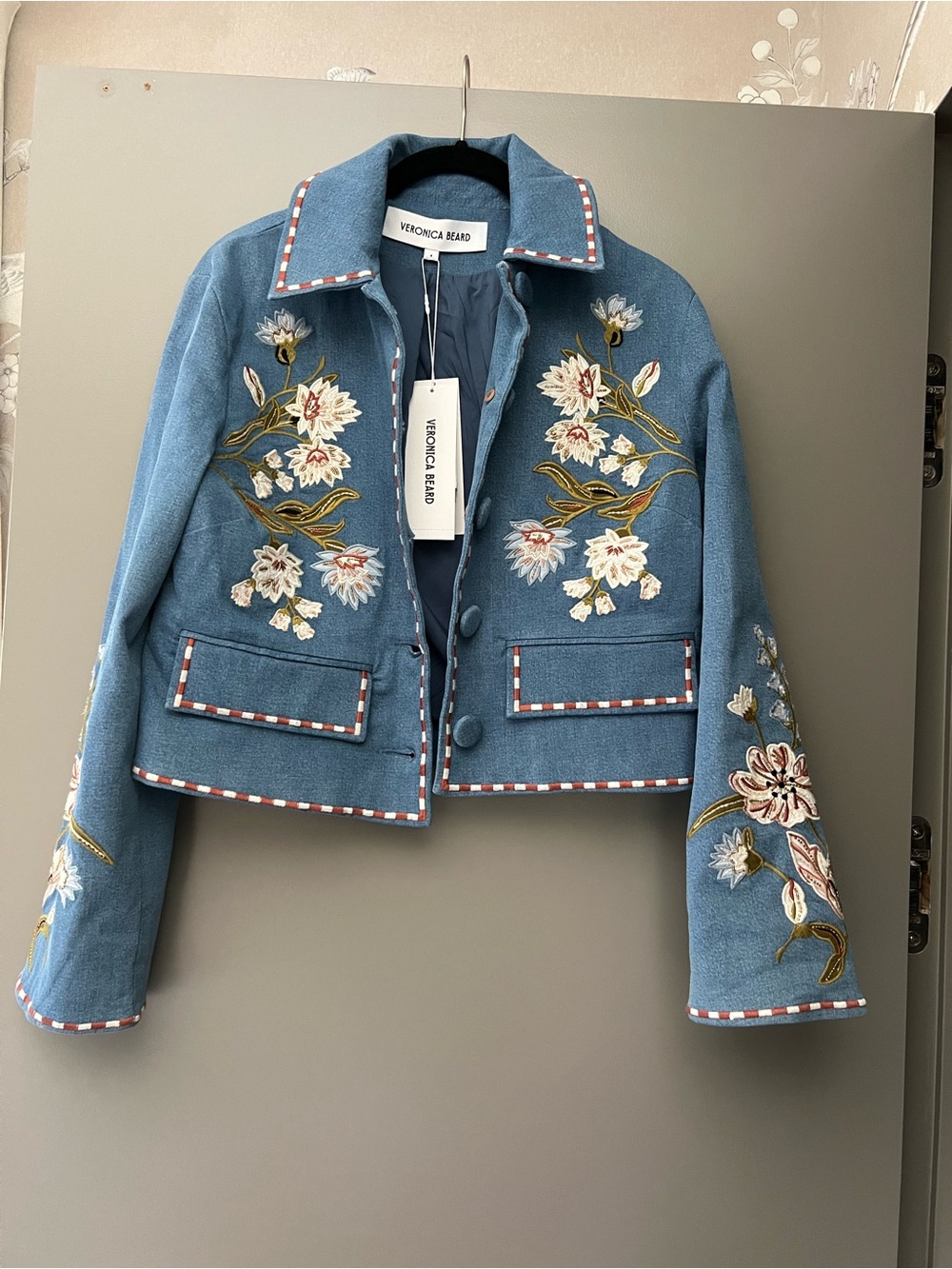 Veronica Beard Vikaria Embroidered Floral Cropped Blazer - Picture 3 of 3